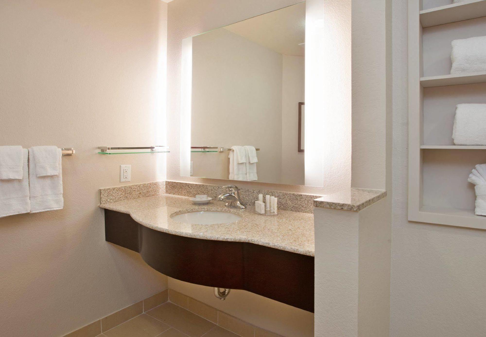 Residence Inn Одесса Экстерьер фото